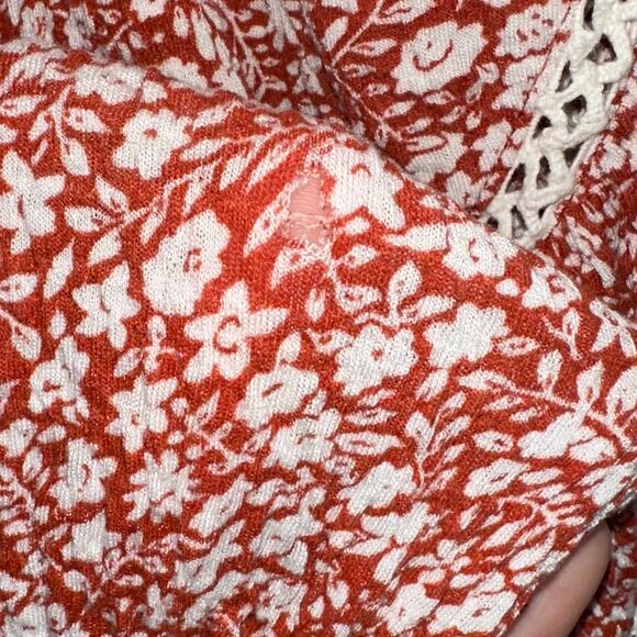 Anthropologie Maeve Quinn Floral Lace Crossover Back Peplum Top Size Small - Picture 13 of 14